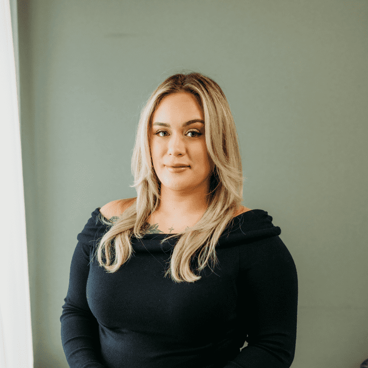 Meet Our Team - Kahla Bliss | Tangles Salon